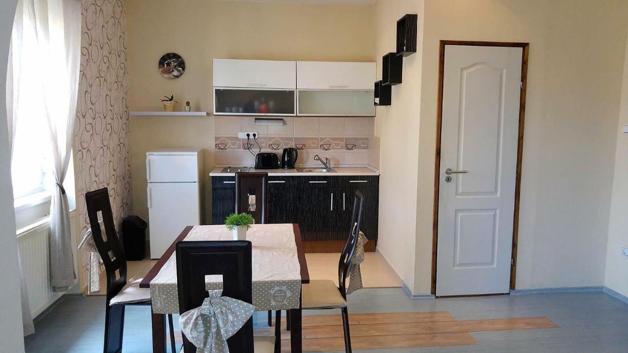 264 Lepes Vendeghaz Sarvar Exterior photo