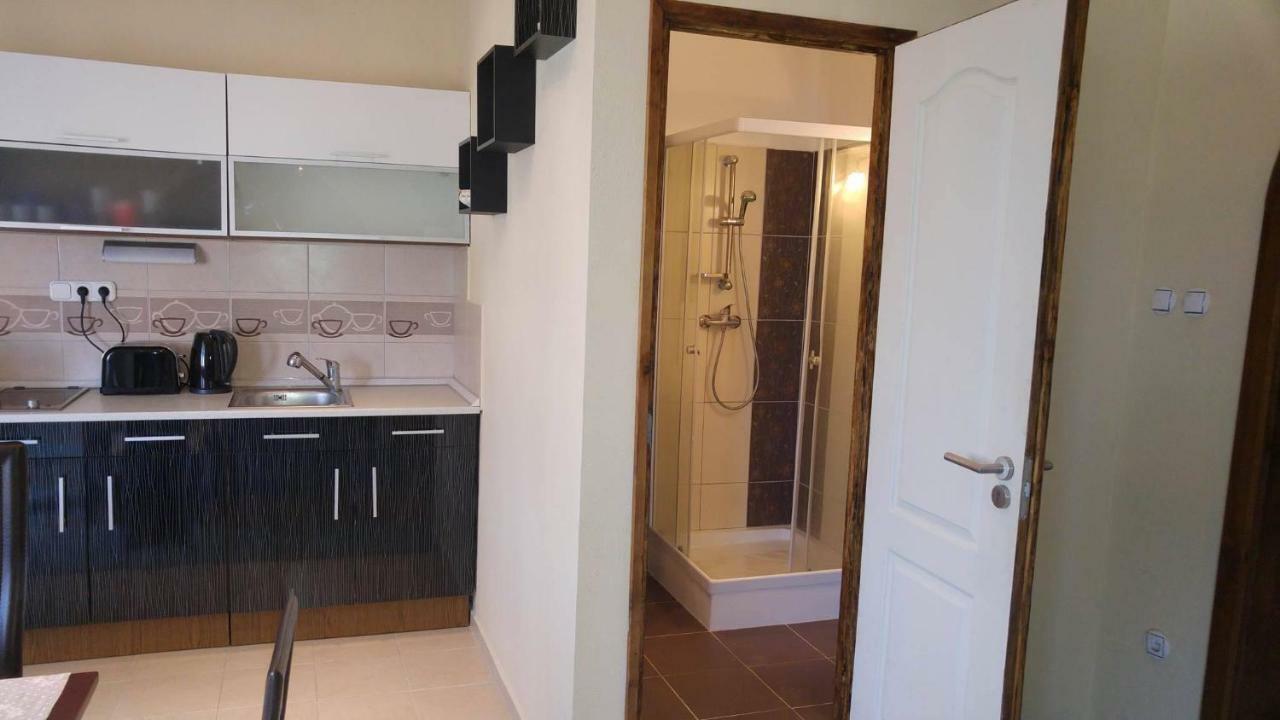 264 Lepes Vendeghaz Sarvar Exterior photo